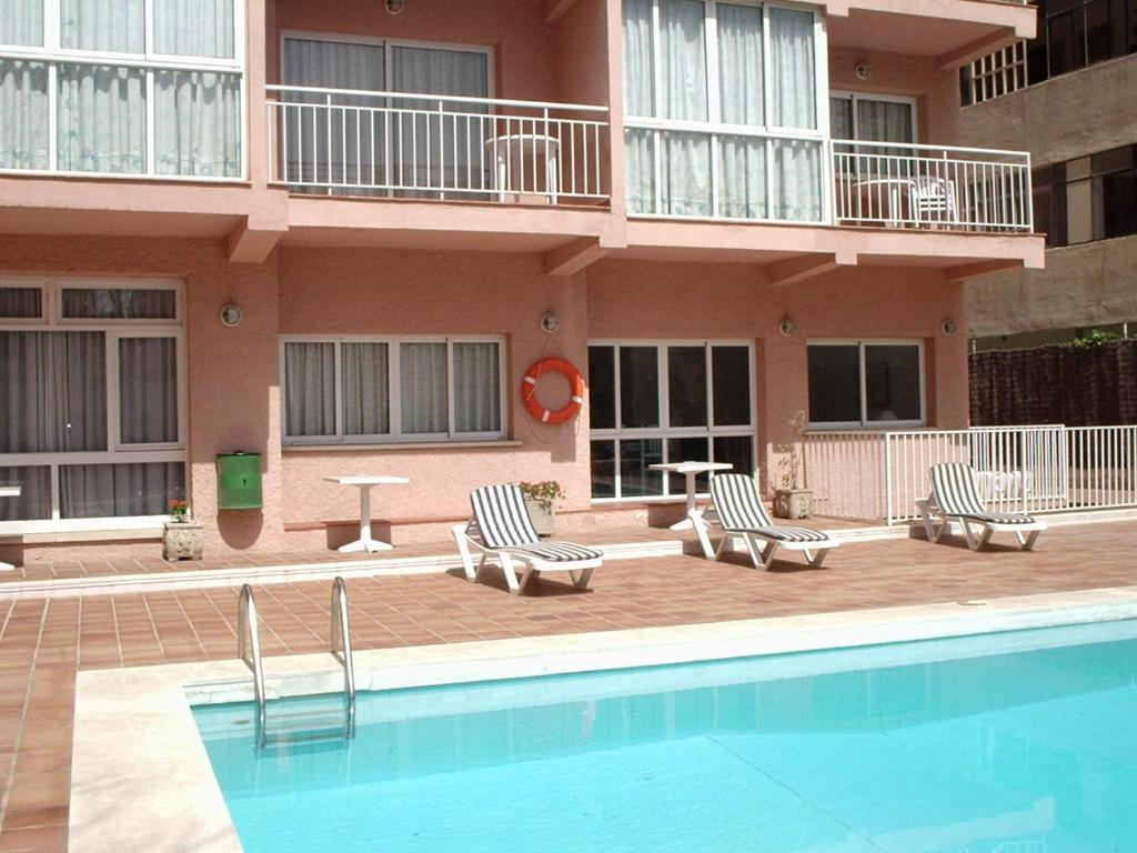 Apartamentos El Velero Торремолинос Экстерьер фото